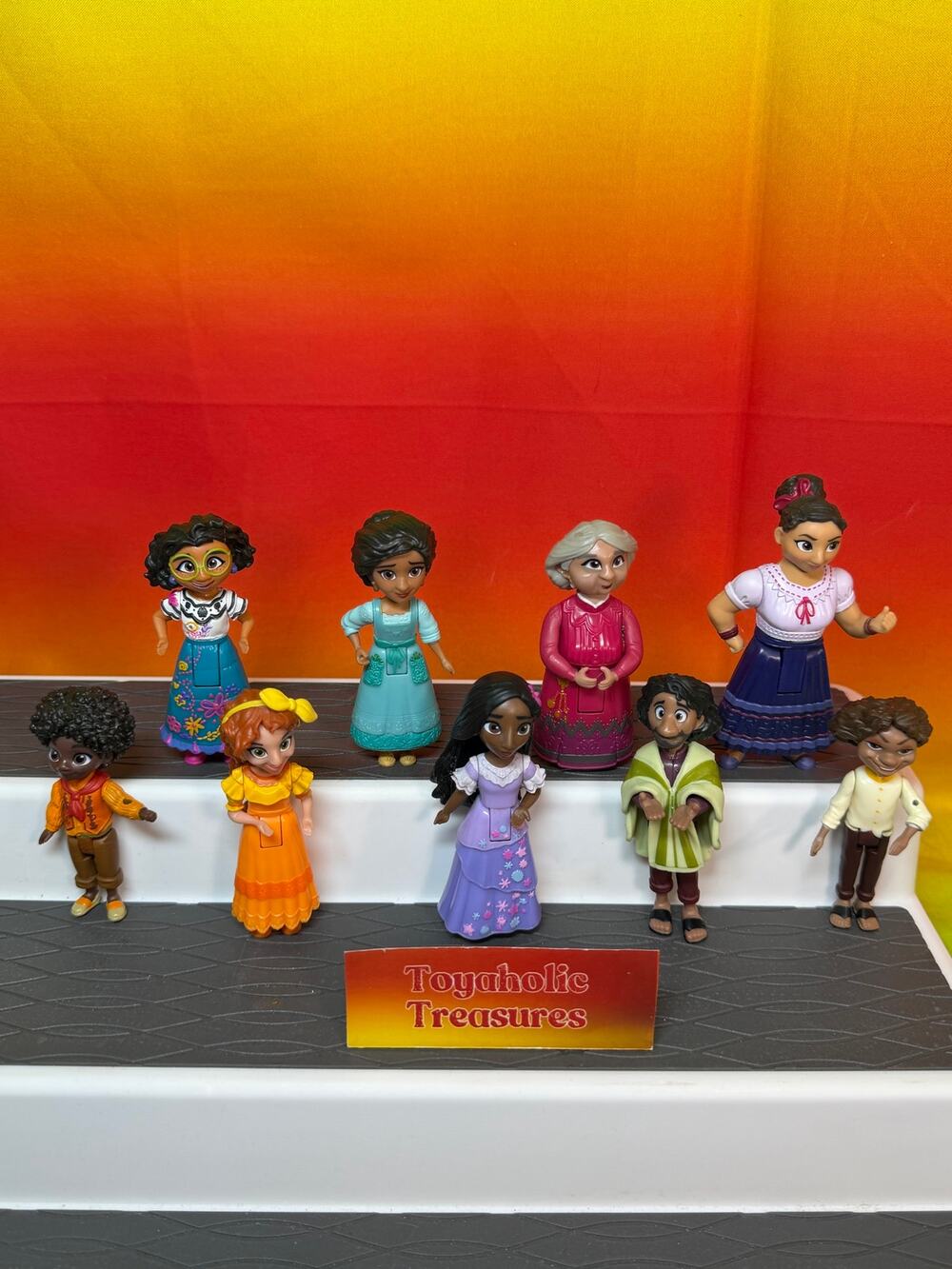 Disney Encanto Madrigal Family Doll Posable Figures